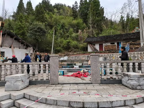 大整治 张家界这些祭祀用品一律没收 多座活人墓被拆
