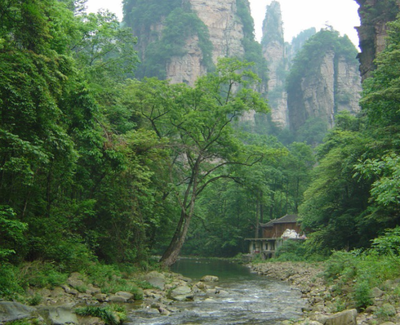 知名的旅游胜地张家界,它发展历程是这样的,你旅游时注意体验!