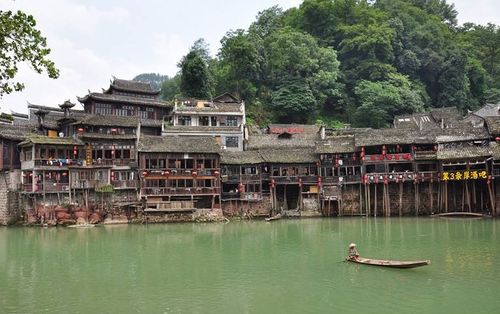 湖南将迎来精品旅游高铁路线,耗资382.4亿,不在长沙,岳阳